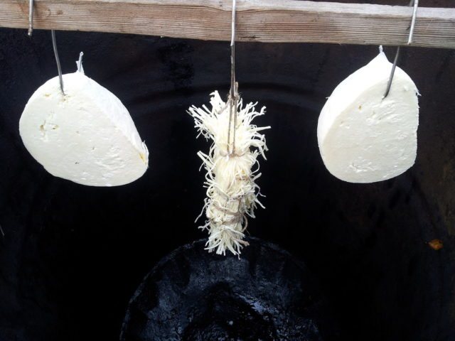 Копчение сыра